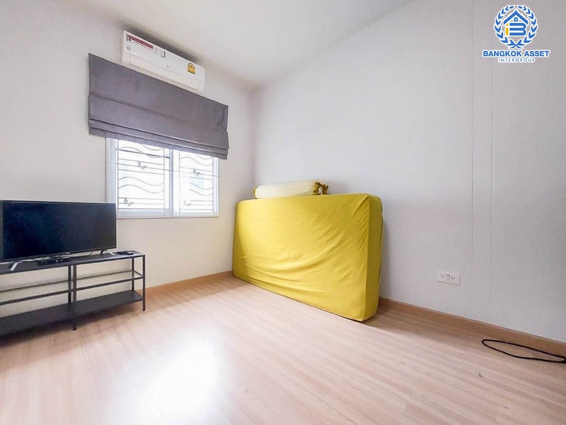 *****ทาวน์เฮ้าส์มือสองนนทบุรี ม.ดรีมดีลักซ์ ราชพฤกษ์-ปิ่นเกล้า เนื้อที่มากเกือบ 21 ตร.ว. ฟังก์ชัน 3 ห้องนอน 2 ห้องน้ำ 2 ที่จอดรถ บิวท์อินให้เรียบร้อย บนทำเลแห่งการเดินทาง ใกล้รถไฟฟ้าสายสีแดง "สถานีตลิ่งชัน" และทางด่วน "ศรีรัช-วงแหวนรอบนอก" จองเลย!